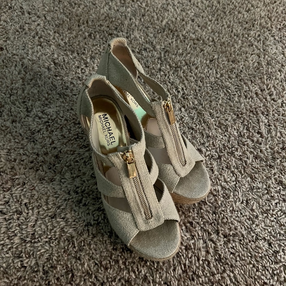 Michael kors wedges!!